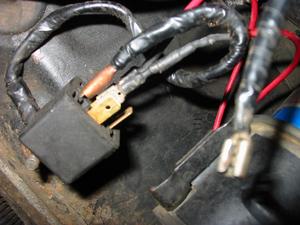 rewire_fuelpump 011 fuel relay.jpg